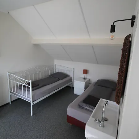 Geuldal Guest *