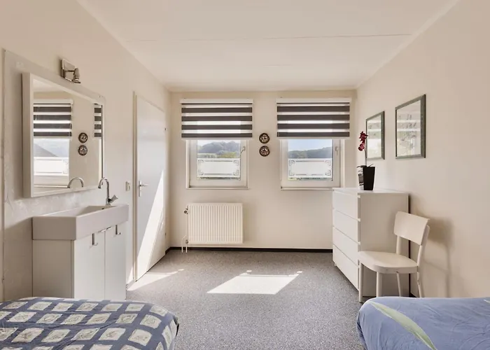 Gerendal House Guest *